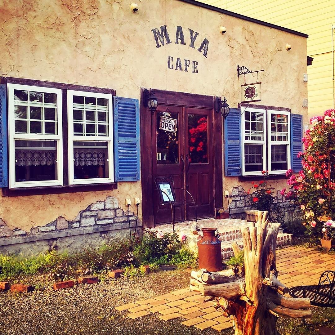 Maya cafe